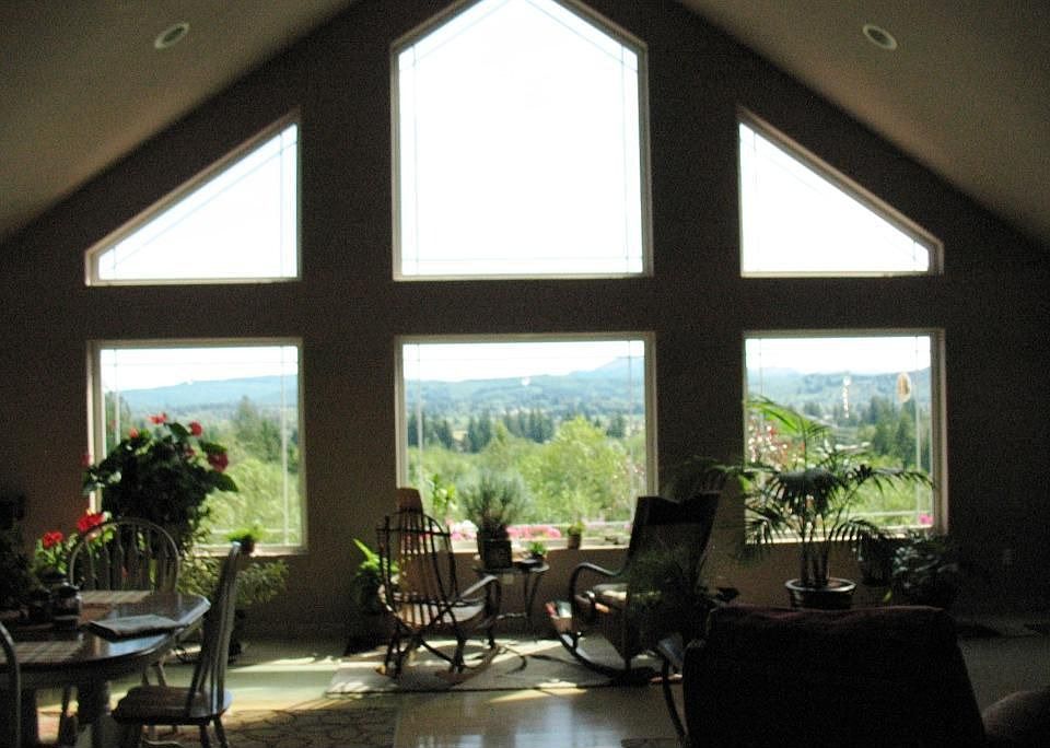 2nd image of 30 Richard Ln