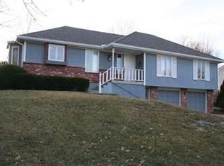510 SE Claremont St, Lees Summit, MO 64063