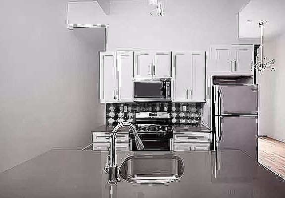 3rd image of 10 W 122nd St APT 2