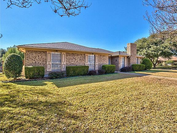 2nd image of 3008 Glenhaven Dr