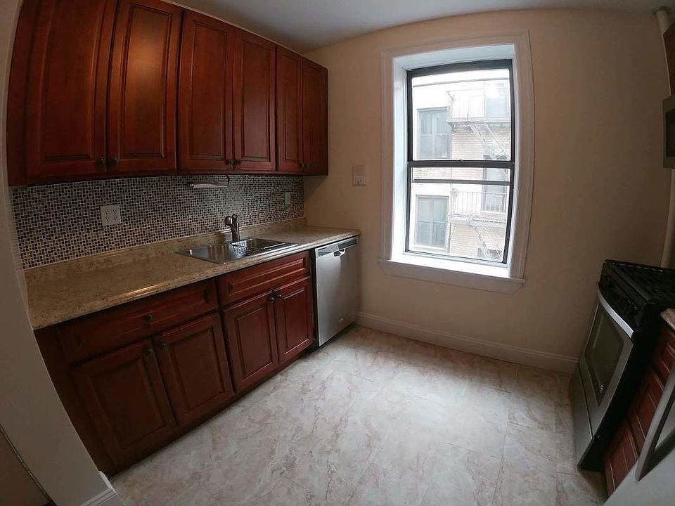 1st image of 32-35 30th St #3