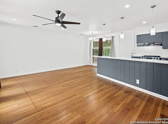 5th image of 207 Southbridge St