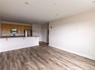 26 New Derby St Unit 306, Salem, MA 01970