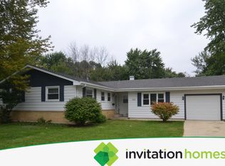 165 Shawnee Dr, Carol Stream, IL 60188