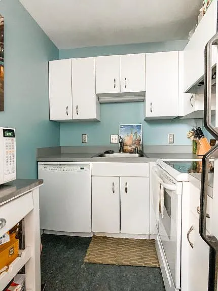 320 W 2nd St #404 — Photo 8