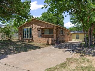 3118 Ross Ave, Fort Worth, TX 76106