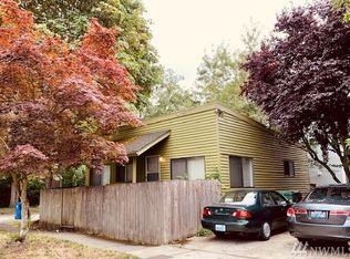 9557 Ashworth Ave N, Seattle, WA 98103