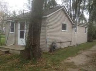 955 Miller Rd, Plainwell, MI 49080