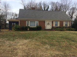 3233 Brandywine Ave, Roanoke, VA 24018