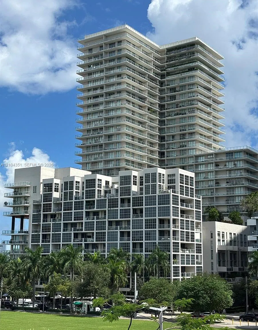 Two Midtown Miami Condo — Photo 1