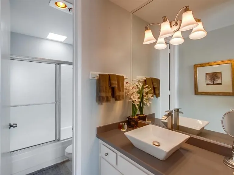 725 Redondo Ct — Photo 15