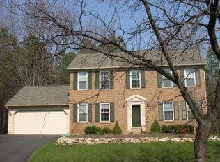 3000 Breezy Knoll Ct, Oak Hill, VA 20171