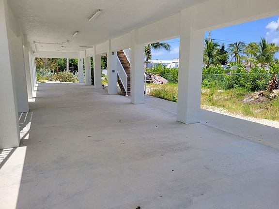 Large outdoor entertainment space