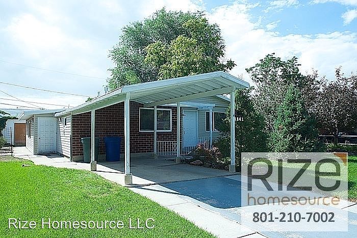 1st image of 1141 N Topaz Dr