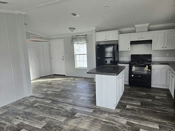 5th image of 4125 Park St N #826