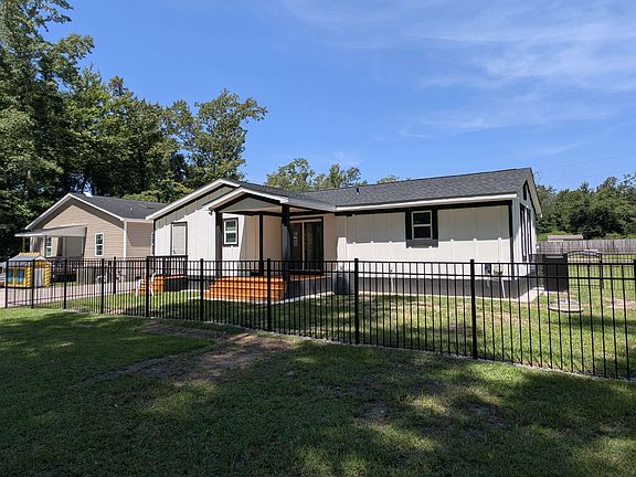 5th image of 2201 Livingston Ln
