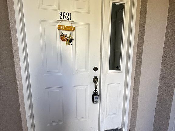 3rd image of 2621 SE 21st Ct #2621