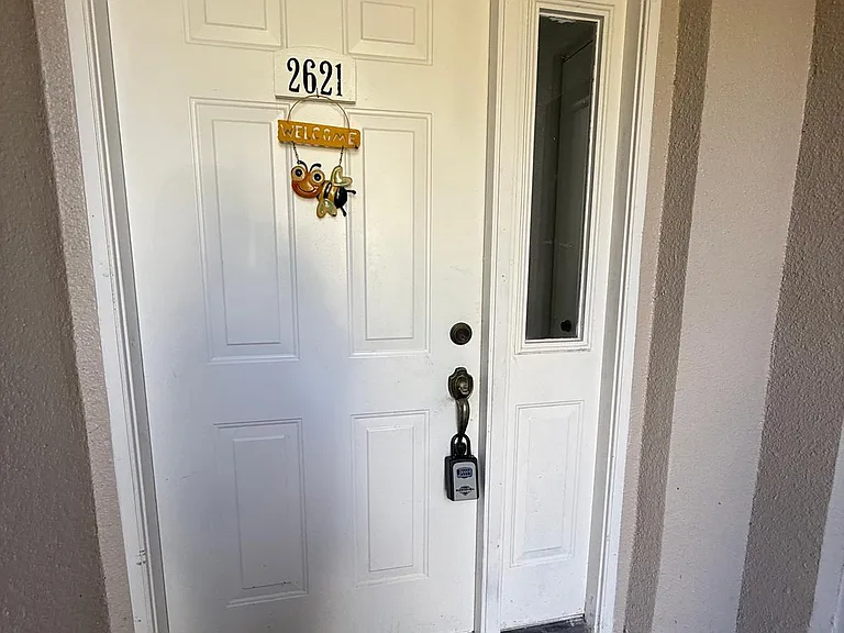 2621 SE 21st Ct #2621 — Photo 3