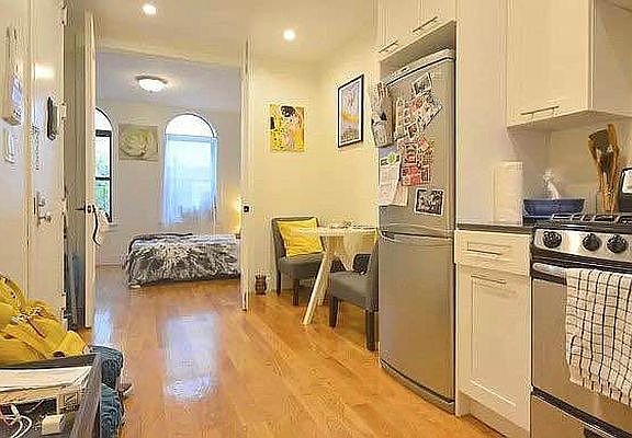 2nd image of 423 Rogers Ave #1C