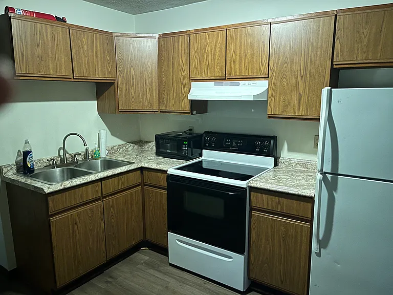 246 5th St #5 — Photo 2
