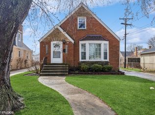 1766 Ash St, Des Plaines, IL 60018