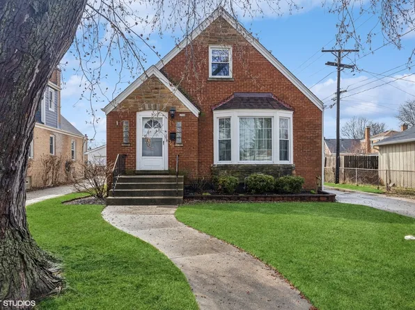 1766 Ash St, Des Plaines, IL 60018