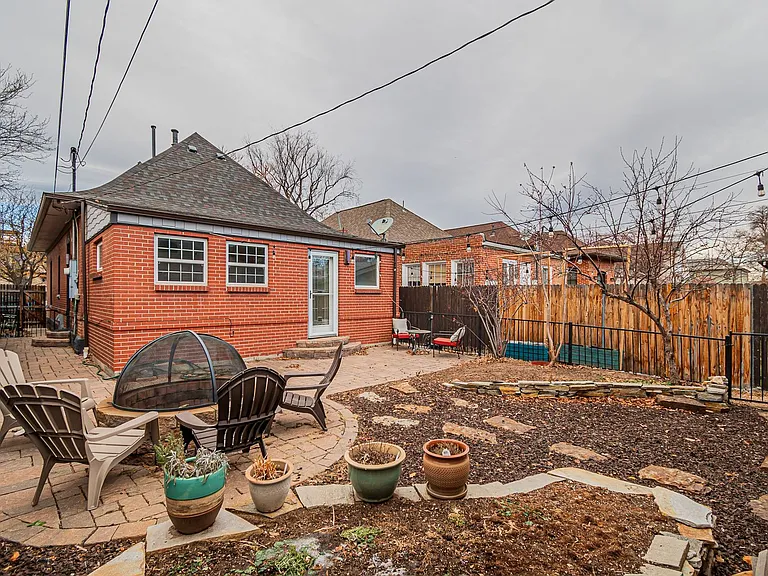 908 S Washington St — Photo 38