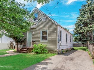 61 Brooklyn Ave, West Hempstead, NY 11552