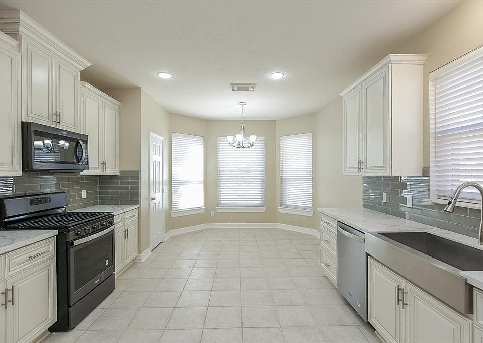 1st image of 4111 Cambry Park