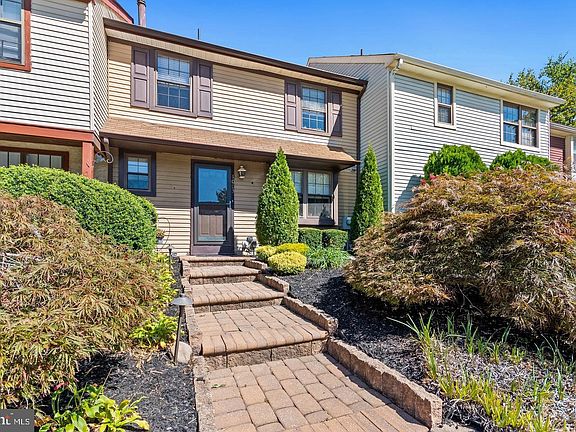 2nd image of 1003 Mulberry Ct