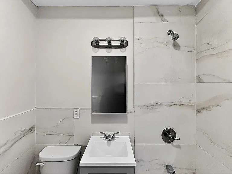 44 Clifford St #1 — Photo 2