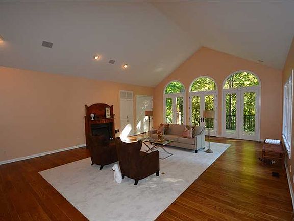3rd image of 8749 E Williamshire Dr