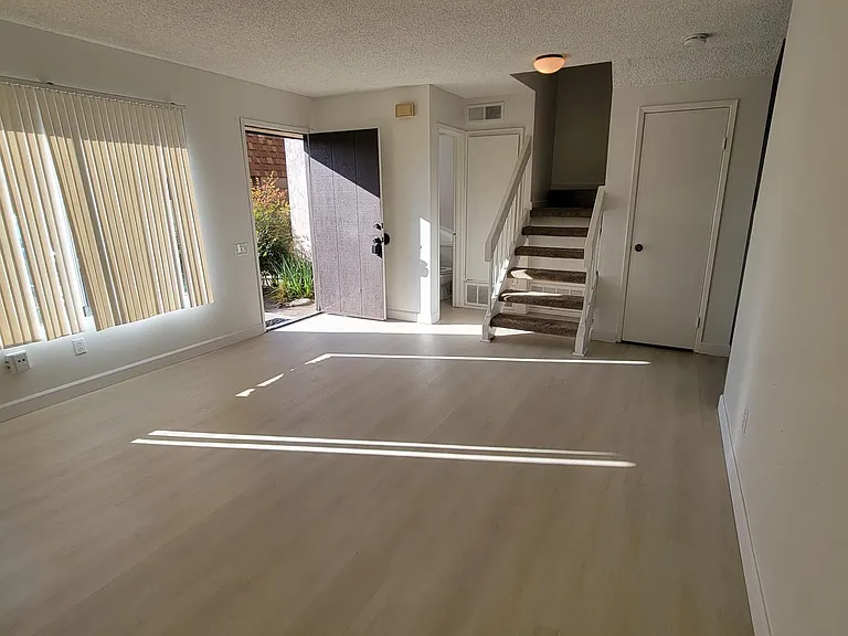 4475 Anne Sladon St — Photo 6