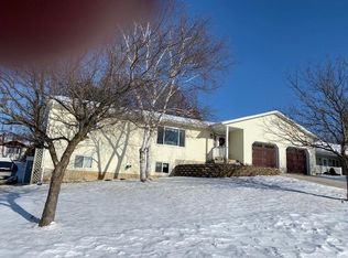 210 W Adams St, Caledonia, MN 55921