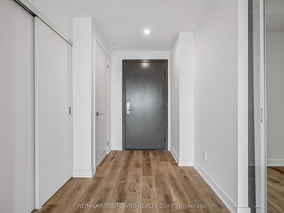 5th image of 91 John St N #1802