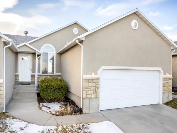 383 W Utah Dr, Grantsville, UT 84029