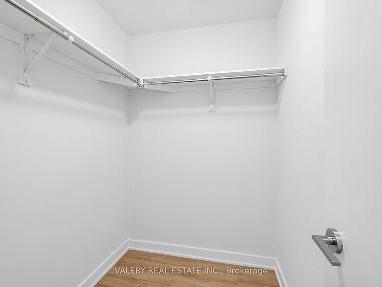 39 Niagara St #125 — Photo 14