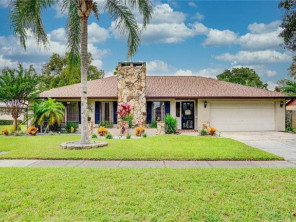 2nd image of 814 Sandalwood Dr
