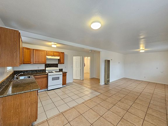 5th image of 20912 83rd St #D