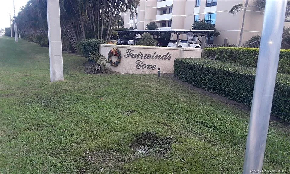 3392 NE Causeway Blvd #303