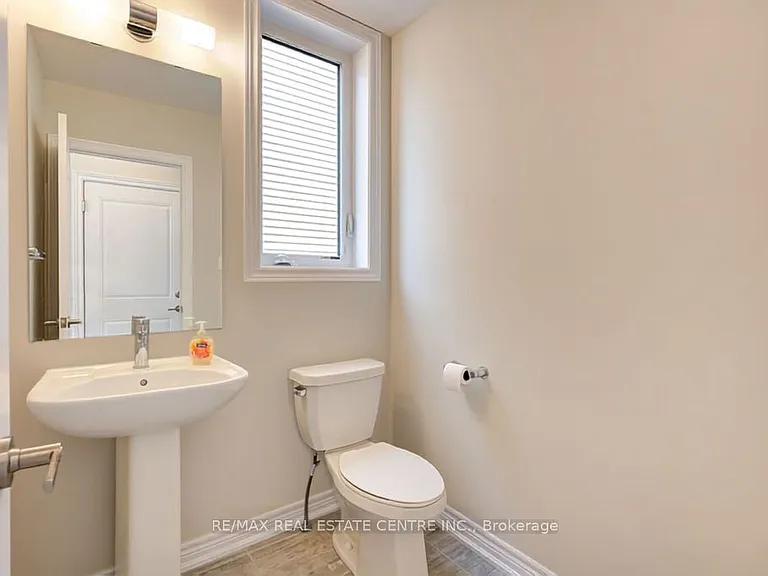 100 Hollywood Ct #49 — Photo 14