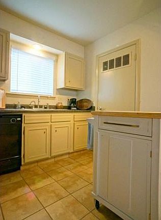 5th image of 4433 Stanton St #Q362