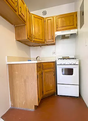 Rented by Compass | media 31