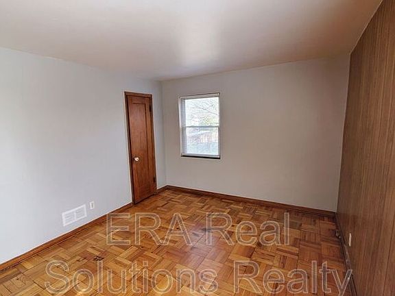 3rd image of 3442 E Broad St #C