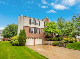4007 Windemere Dr, Aliquippa, PA 15001