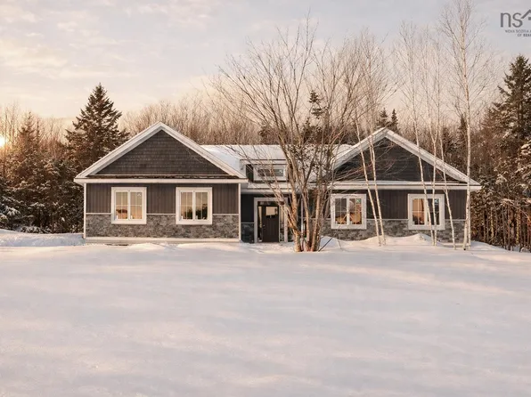 74 Orchid Ct, Middle Sackville, NS B4E 0X1