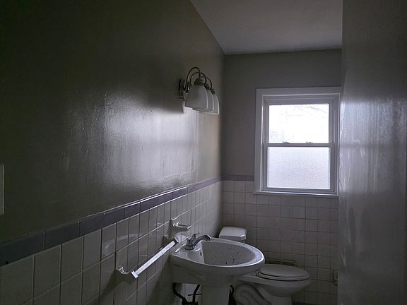 3rd image of 4212 Shady Villa Dr
