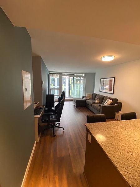North Vancouver Apartment for rent - 1 Bedroom in North Vancouver