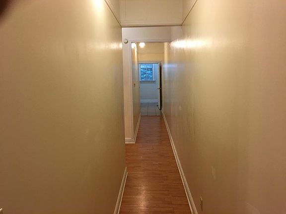 3rd image of 238 Frank St