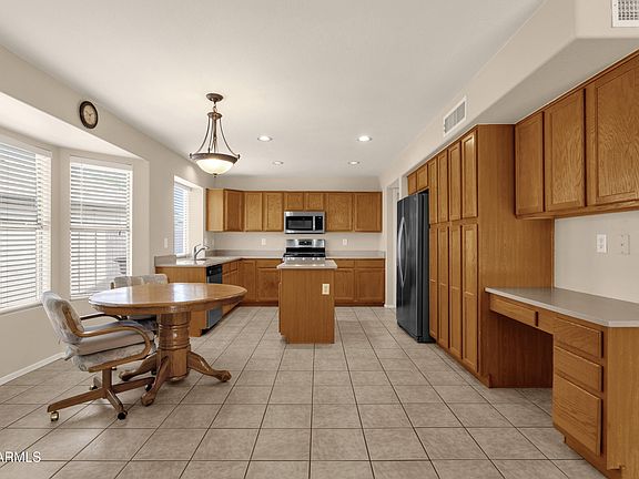 5th image of 4507 E GATEWOOD Road